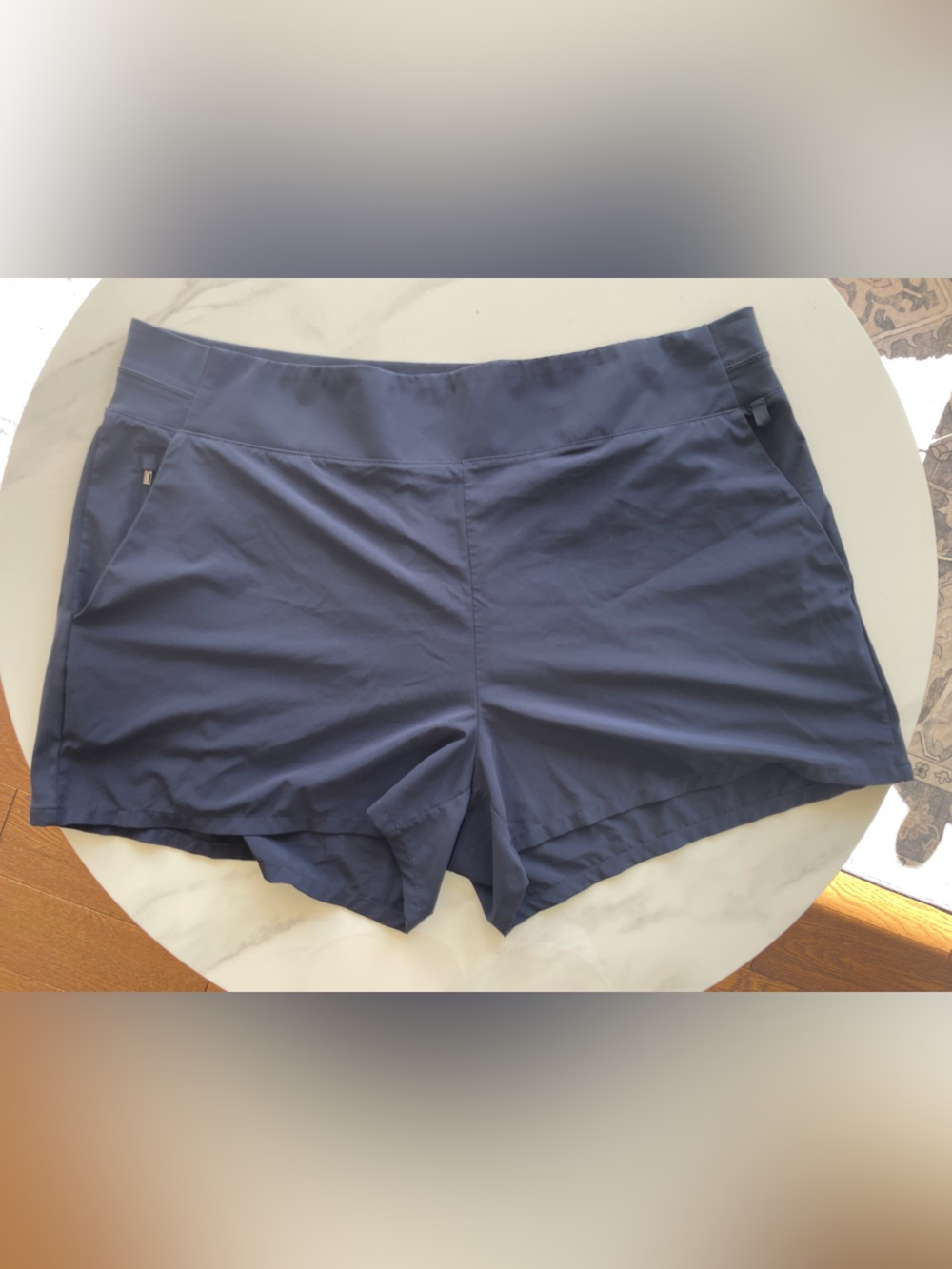 Athleta Shorts Womens 22 Navy Blue Brooklyn Commute Travel Sleek Casual Pull On
